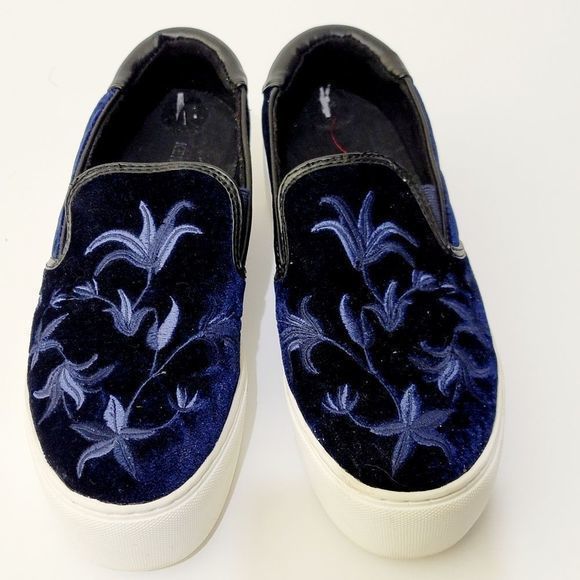Kenneth Cole Blue and Black Velvet Sneakers - Picture 1 of 12